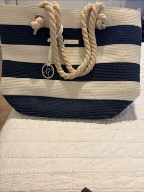 Amiani Striped Rope-Handle Beach Tote in Natural & Blue